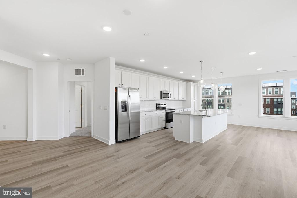 21731 DOVEKIE TERRACE 302