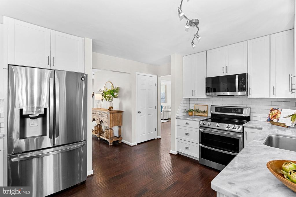 35786 CHAPEL HILL COURT