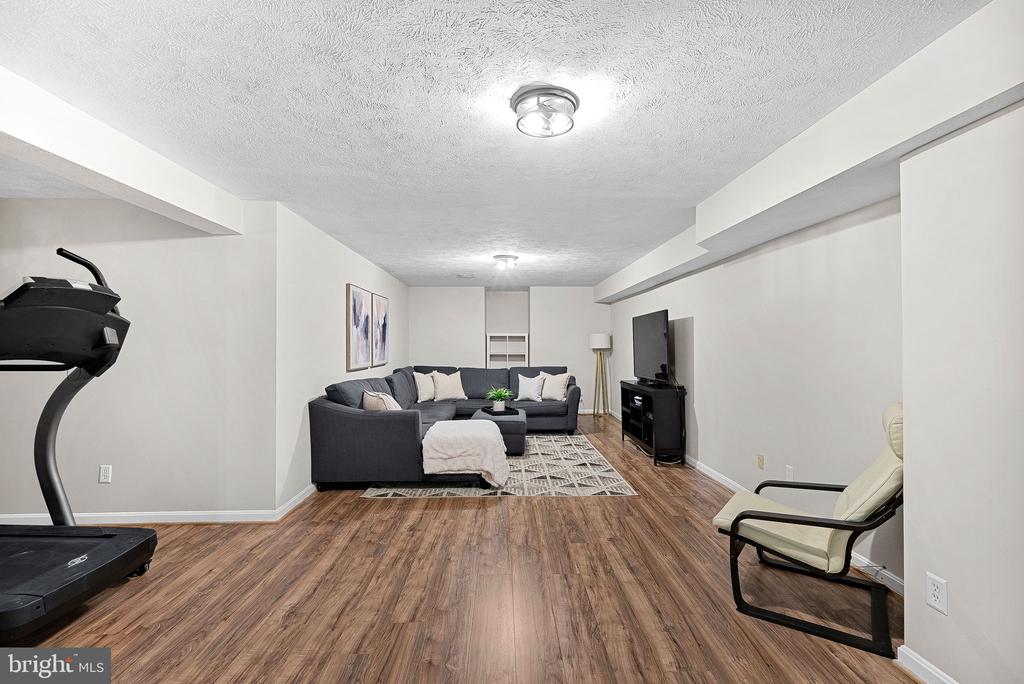 35786 CHAPEL HILL COURT