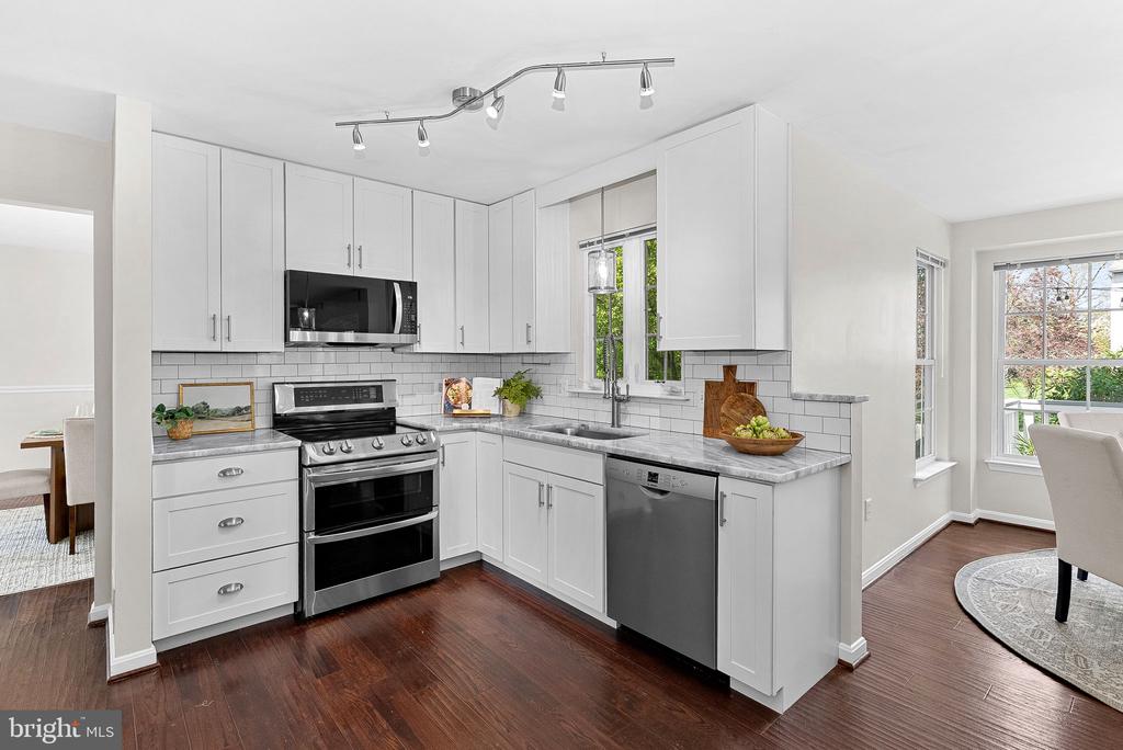 35786 CHAPEL HILL COURT