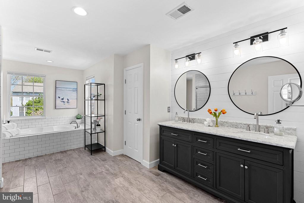 35786 CHAPEL HILL COURT