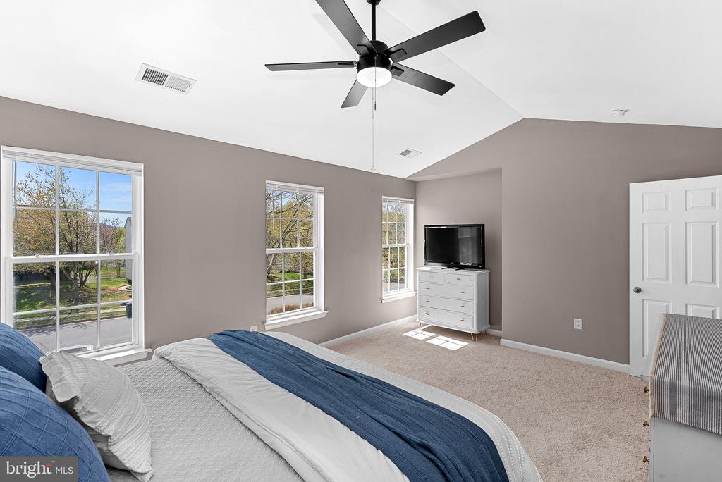 35786 CHAPEL HILL COURT