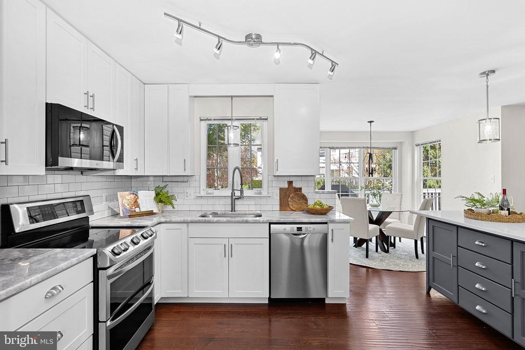 35786 CHAPEL HILL COURT