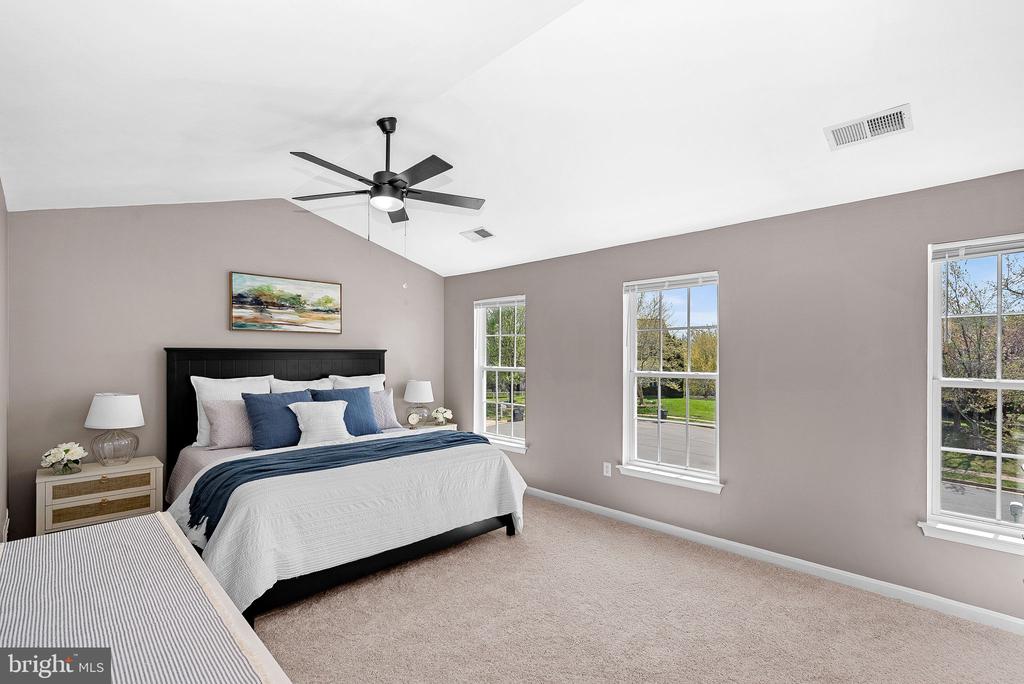 35786 CHAPEL HILL COURT
