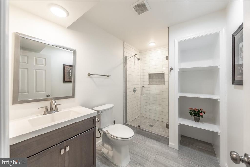 17124 MAGIC MOUNTAIN DRIVE