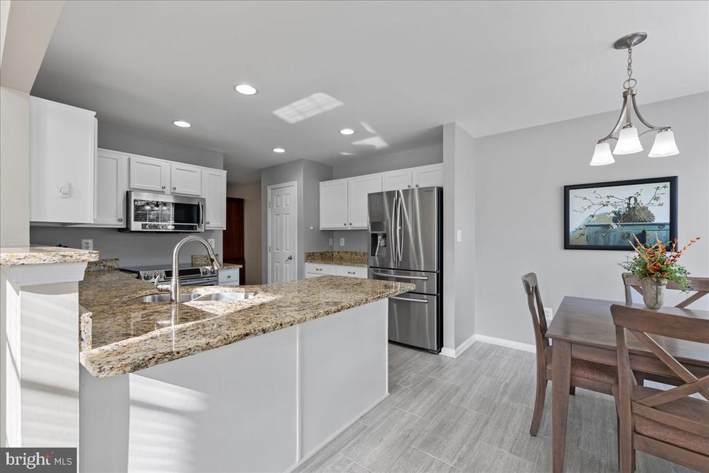 17124 MAGIC MOUNTAIN DRIVE