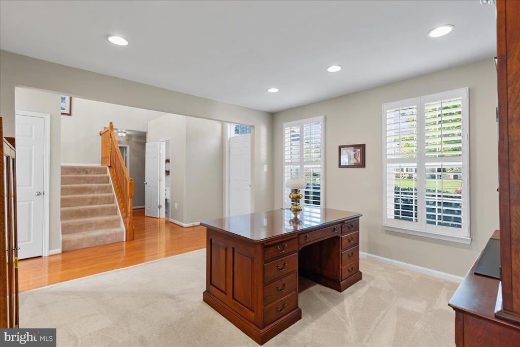17124 MAGIC MOUNTAIN DRIVE