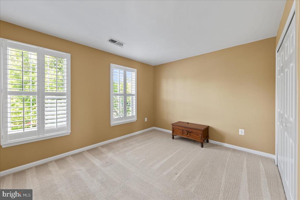 17124 MAGIC MOUNTAIN DRIVE