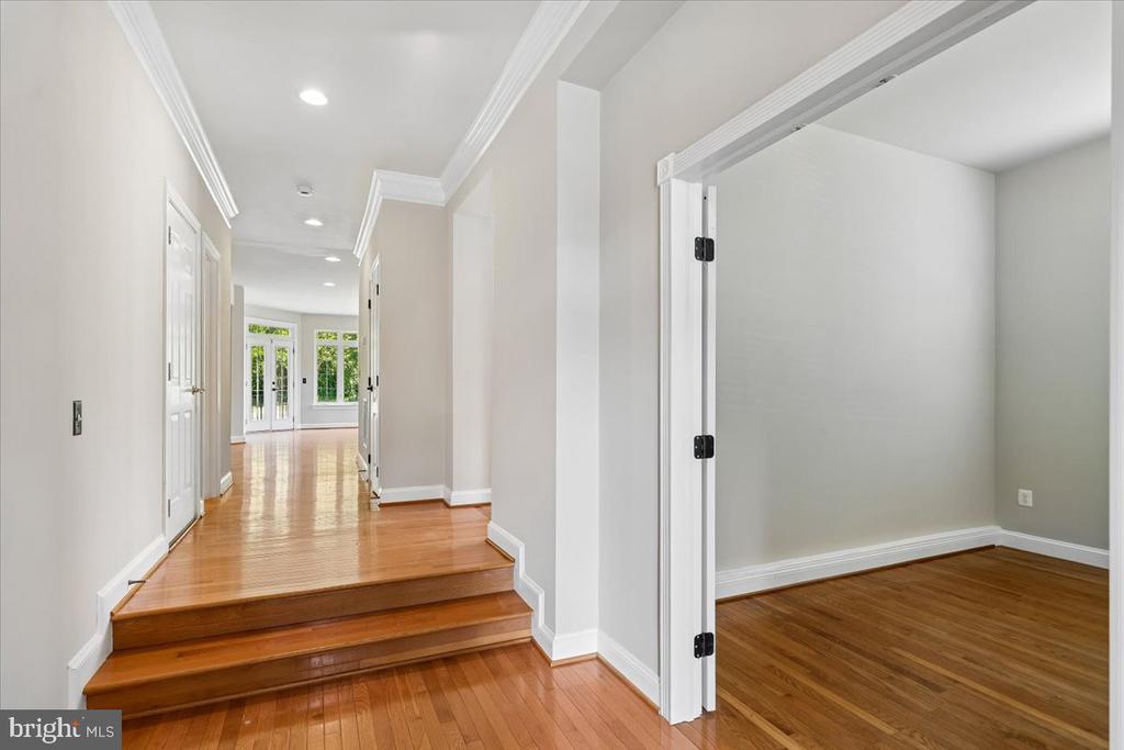 117 ROSEBROOK COURT NW