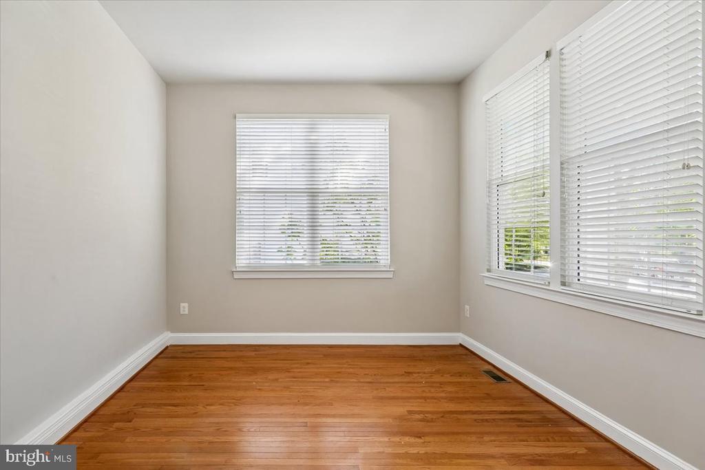 117 ROSEBROOK COURT NW