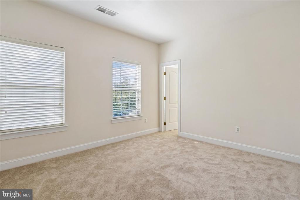 117 ROSEBROOK COURT NW