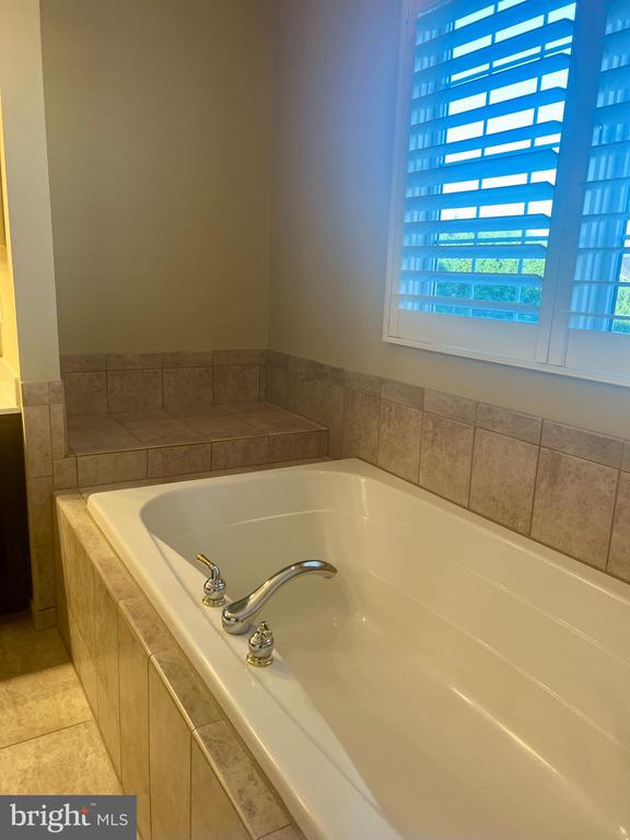 43797 APACHE WELLS TERRACE