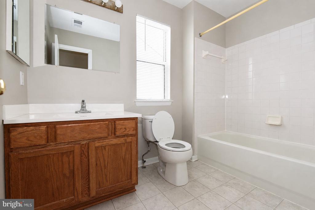 44190 MOSSY BROOK SQUARE