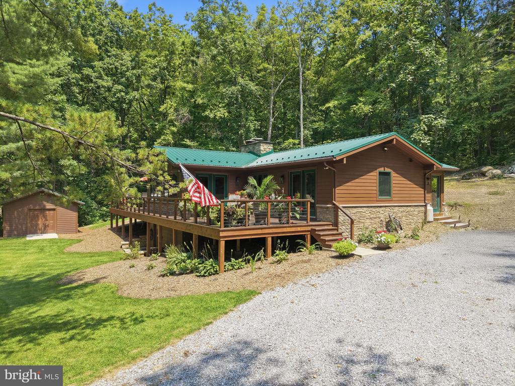 2250 JEWELL HOLLOW ROAD