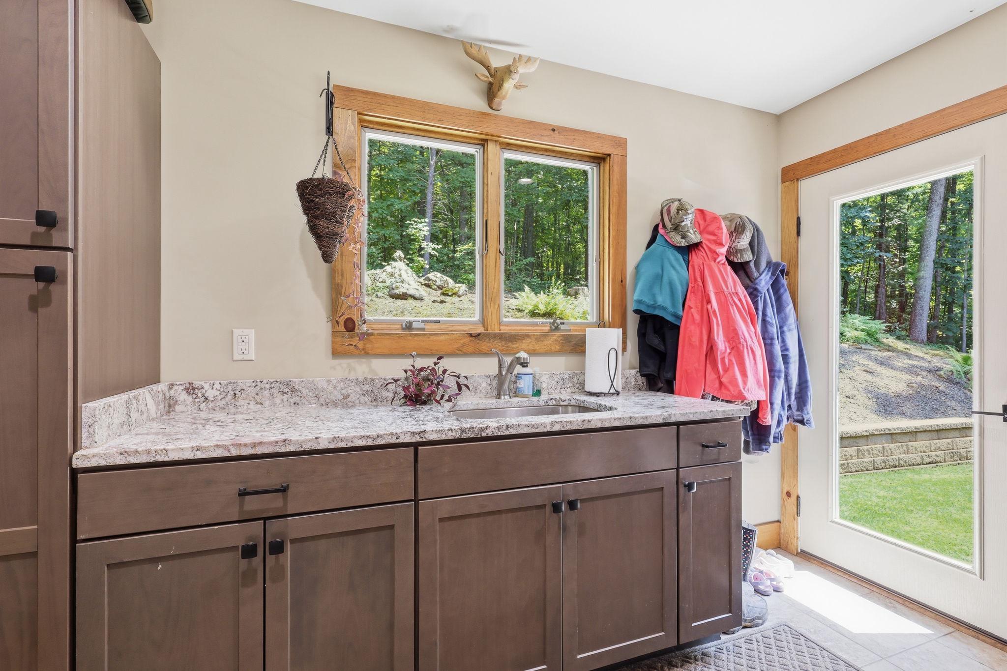 2250 JEWELL HOLLOW ROAD