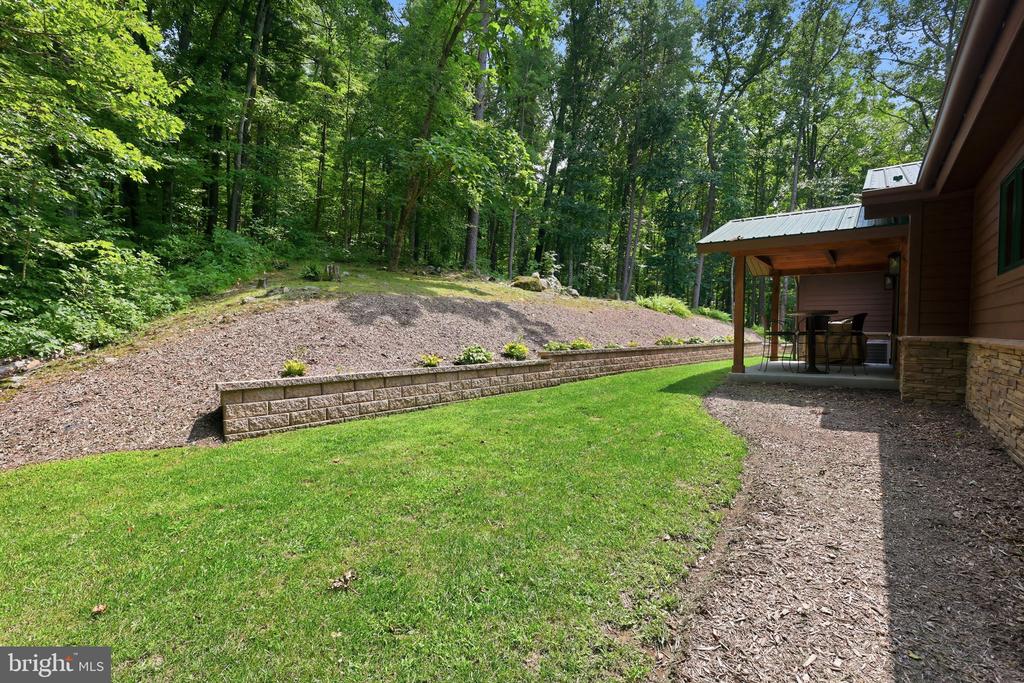2250 JEWELL HOLLOW ROAD