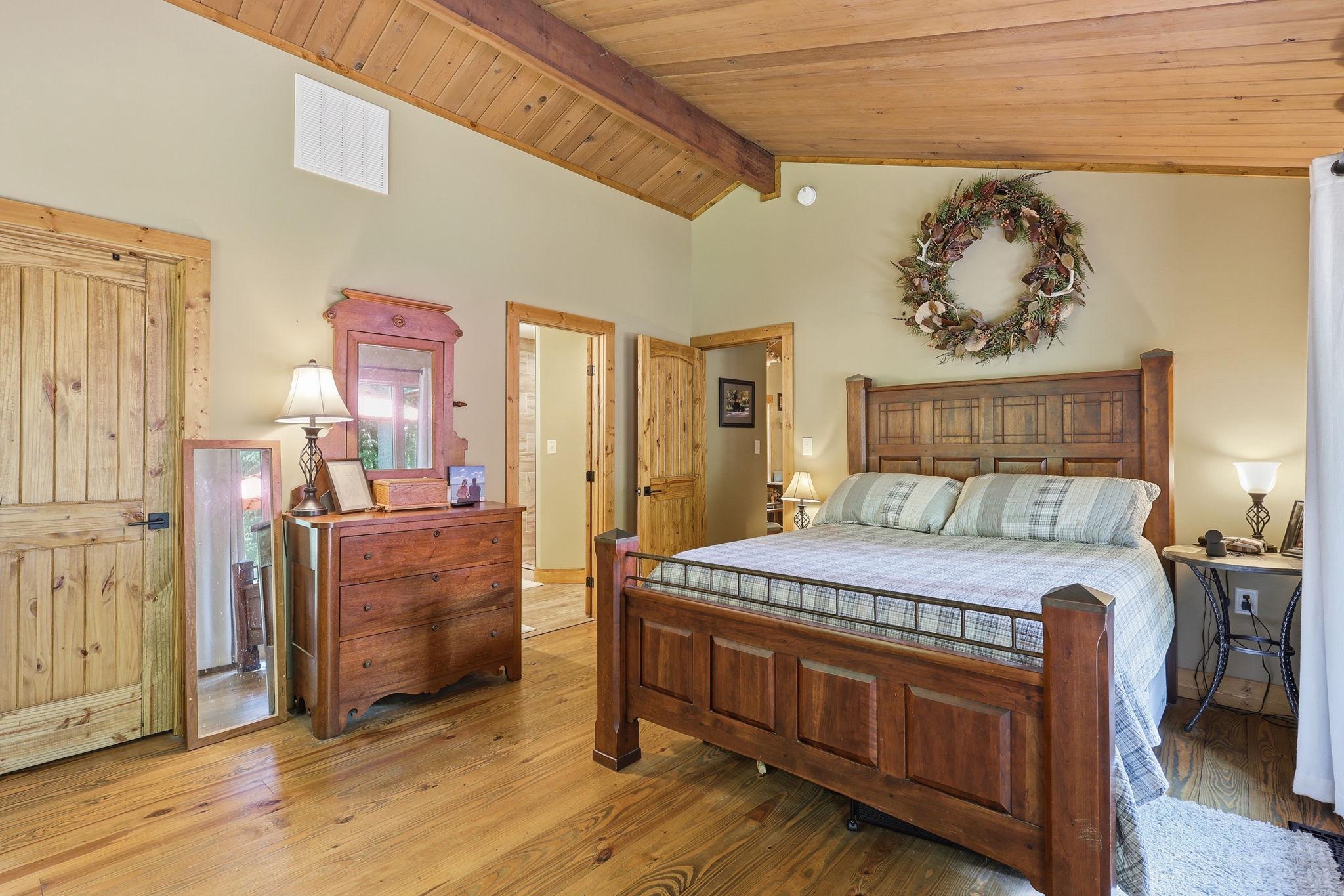 2250 JEWELL HOLLOW ROAD