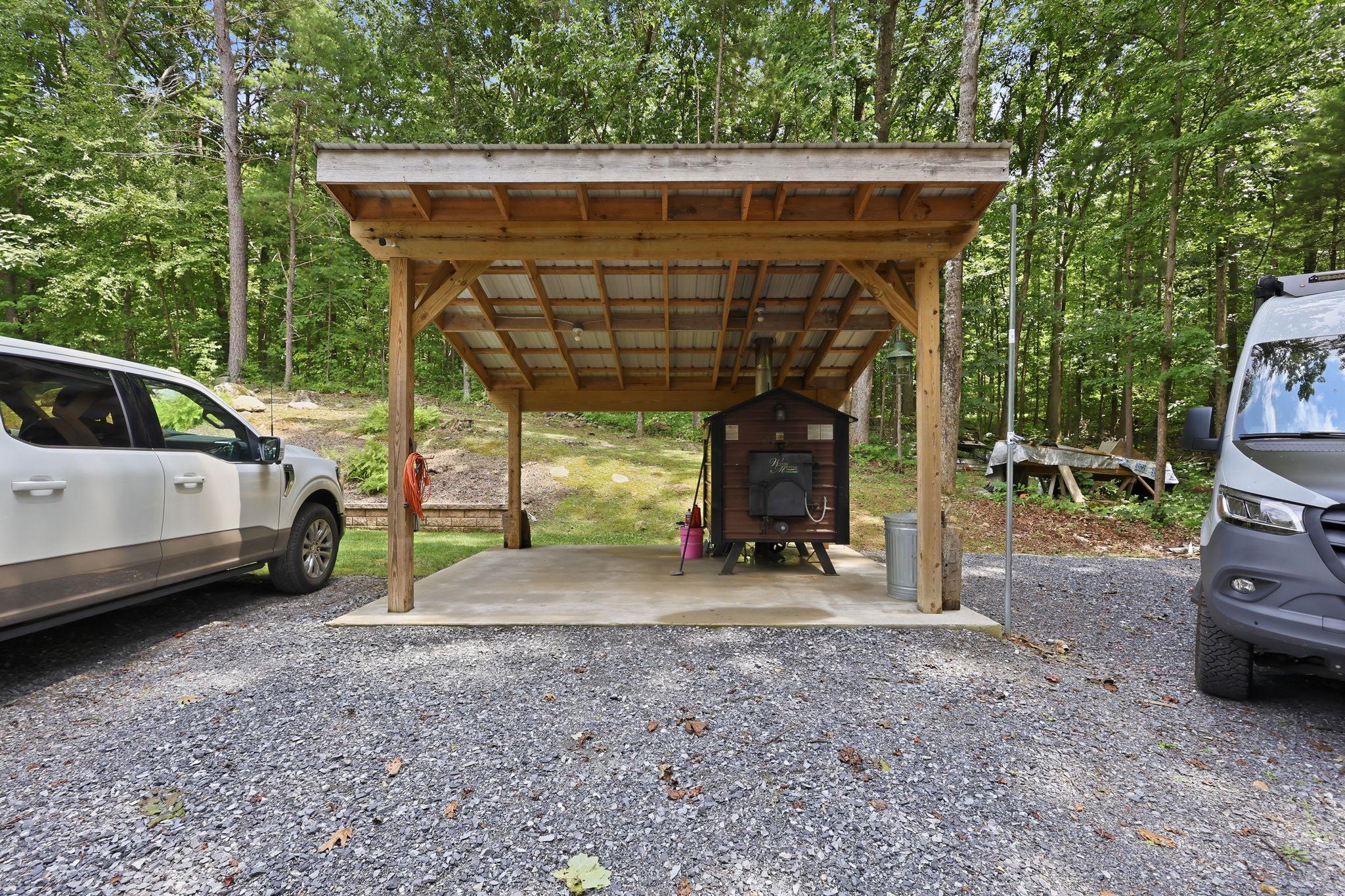 2250 JEWELL HOLLOW ROAD