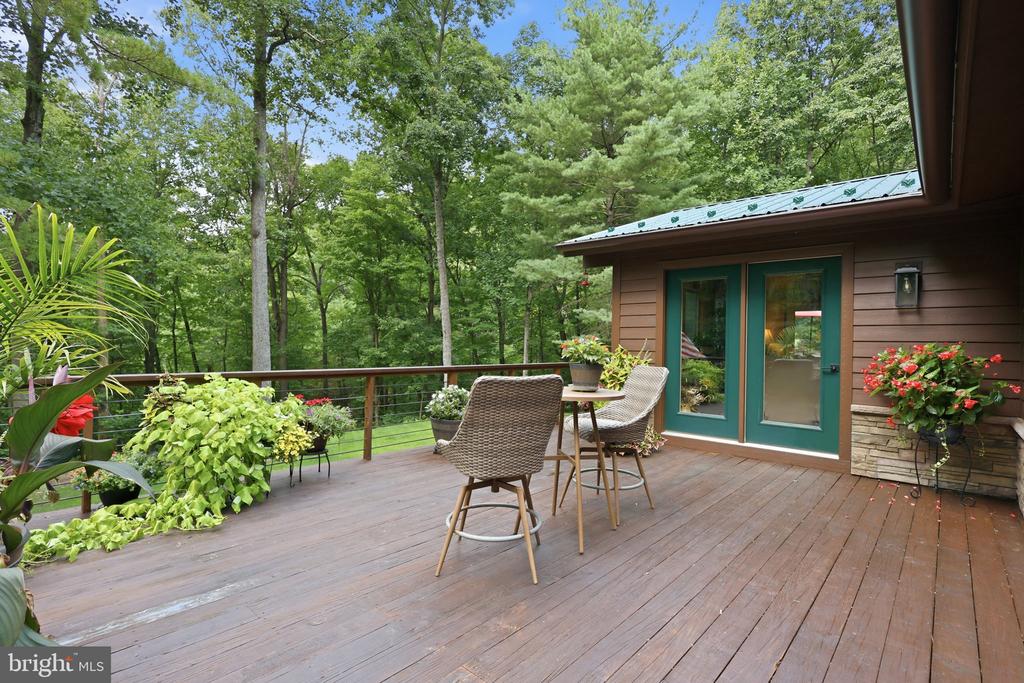 2250 JEWELL HOLLOW ROAD