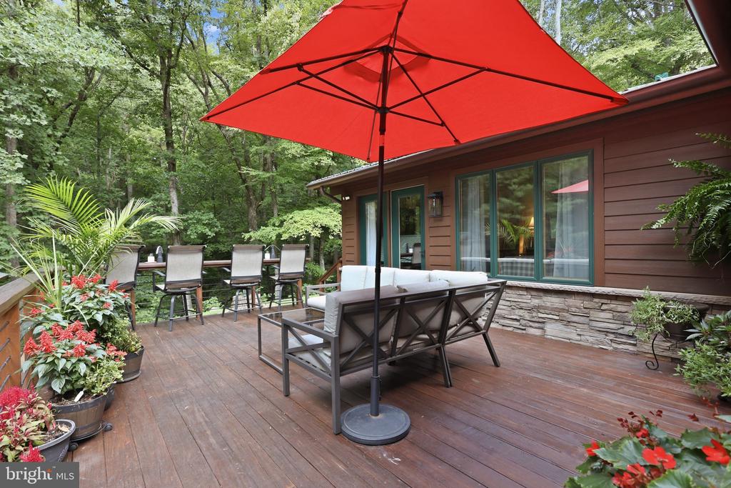 2250 JEWELL HOLLOW ROAD