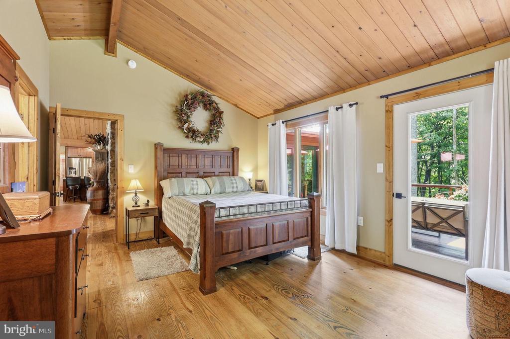 2250 JEWELL HOLLOW ROAD