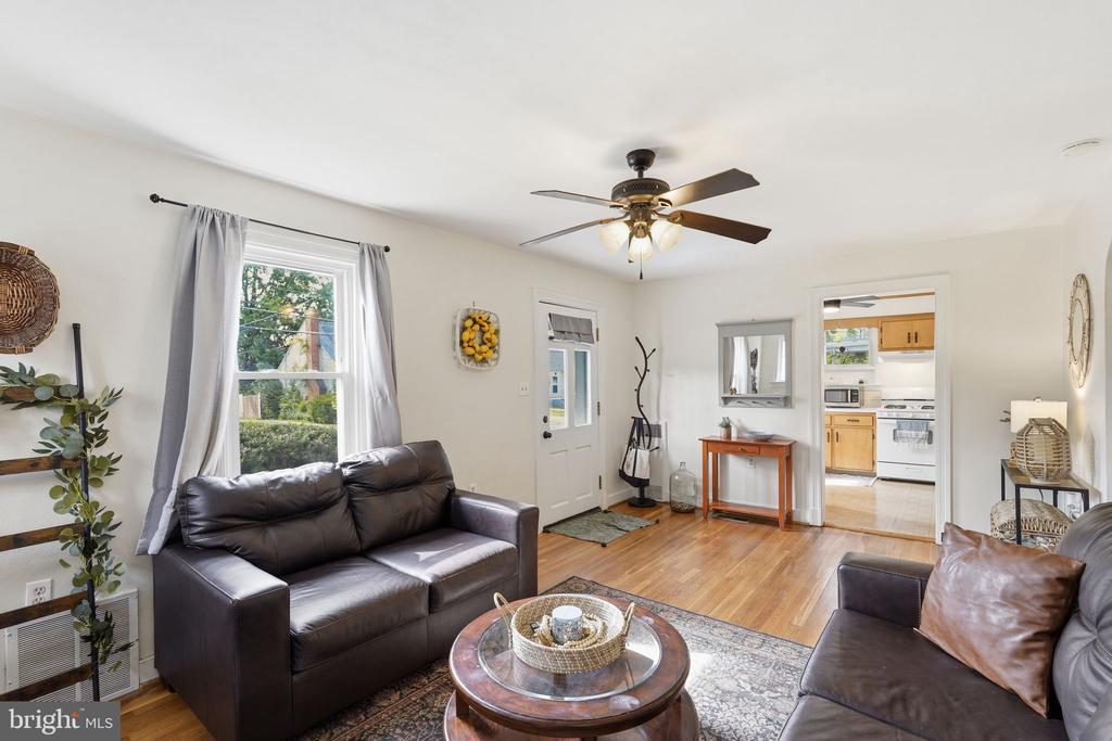 528 BATTLE AVENUE