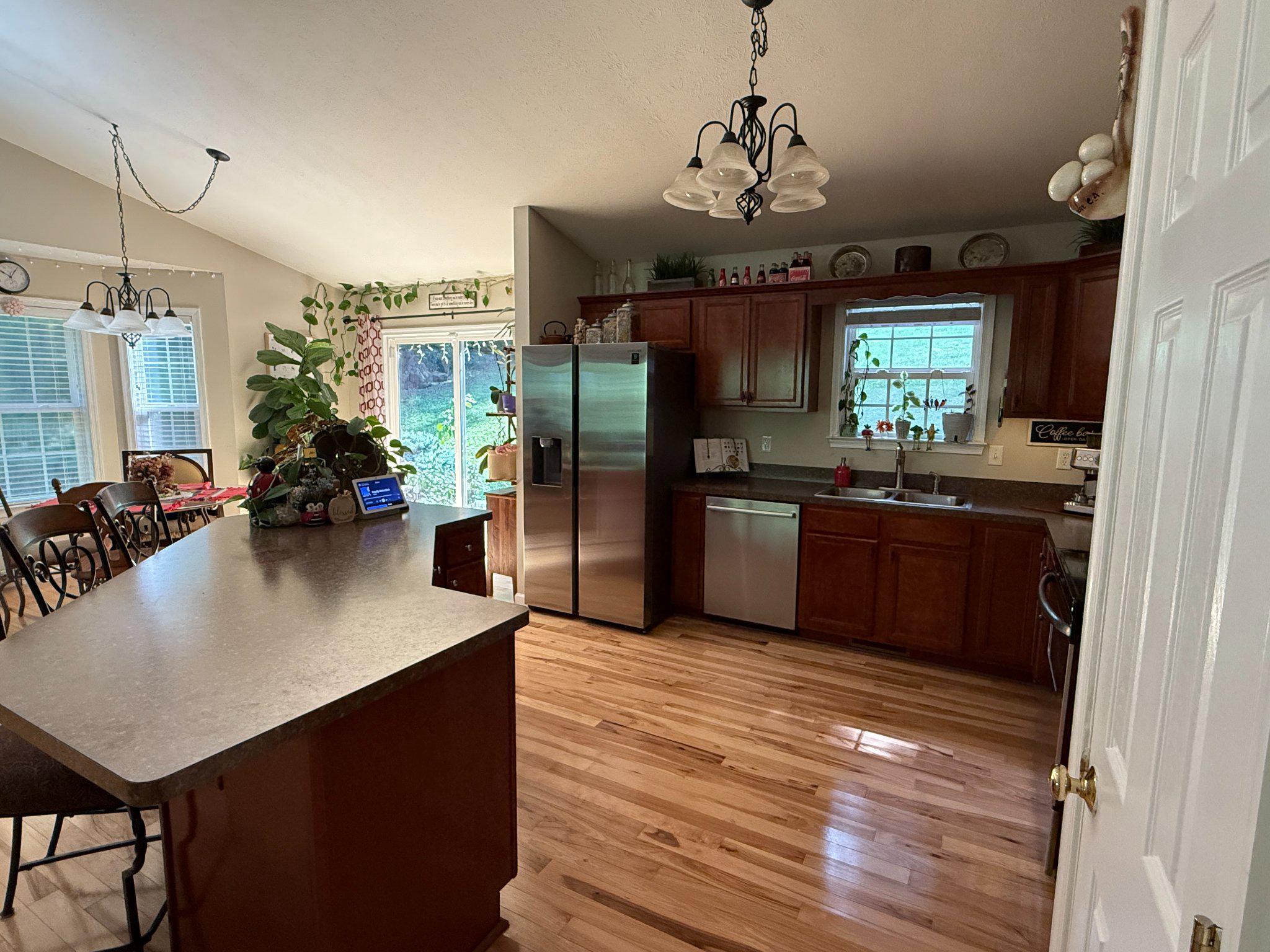 518 REID DRIVE