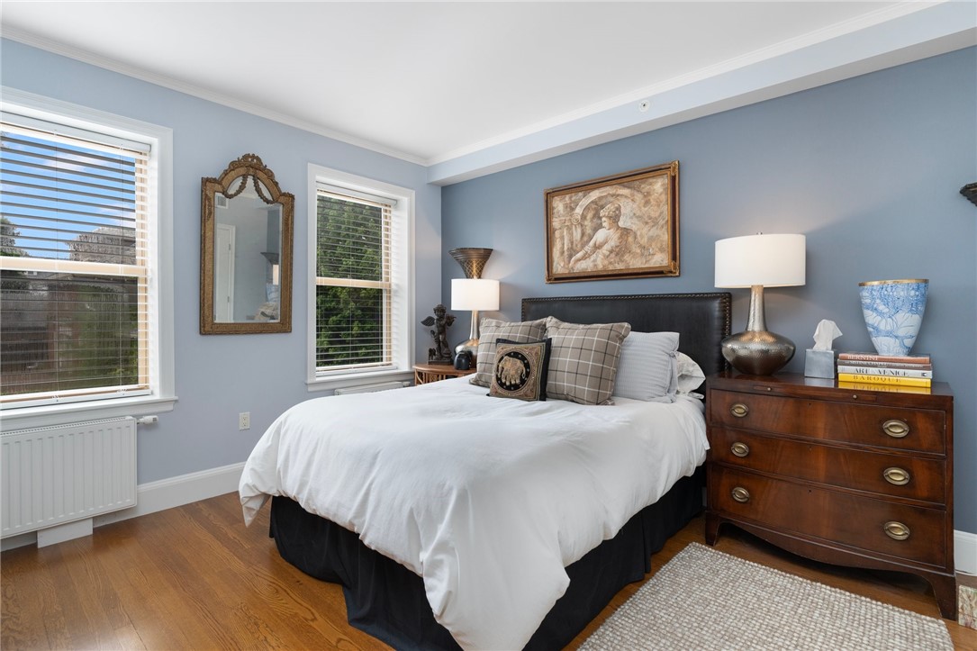 1180 Narragansett Boulevard F5
