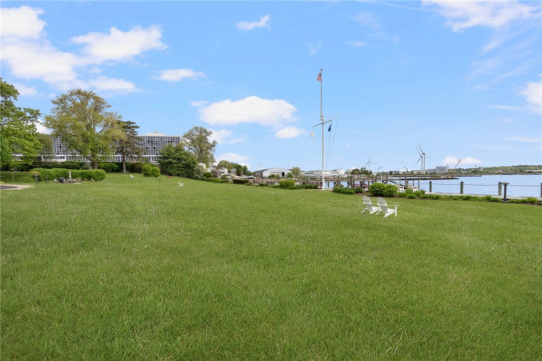 1180 Narragansett Boulevard F5