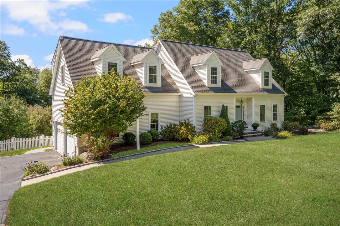 62 Pinsonnault Lane North Attleboro MA