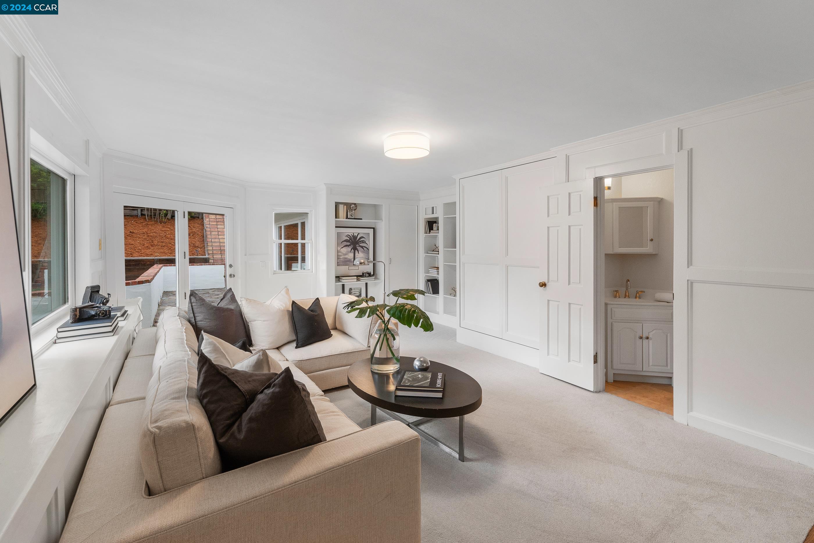 3334 N Lucille Ln