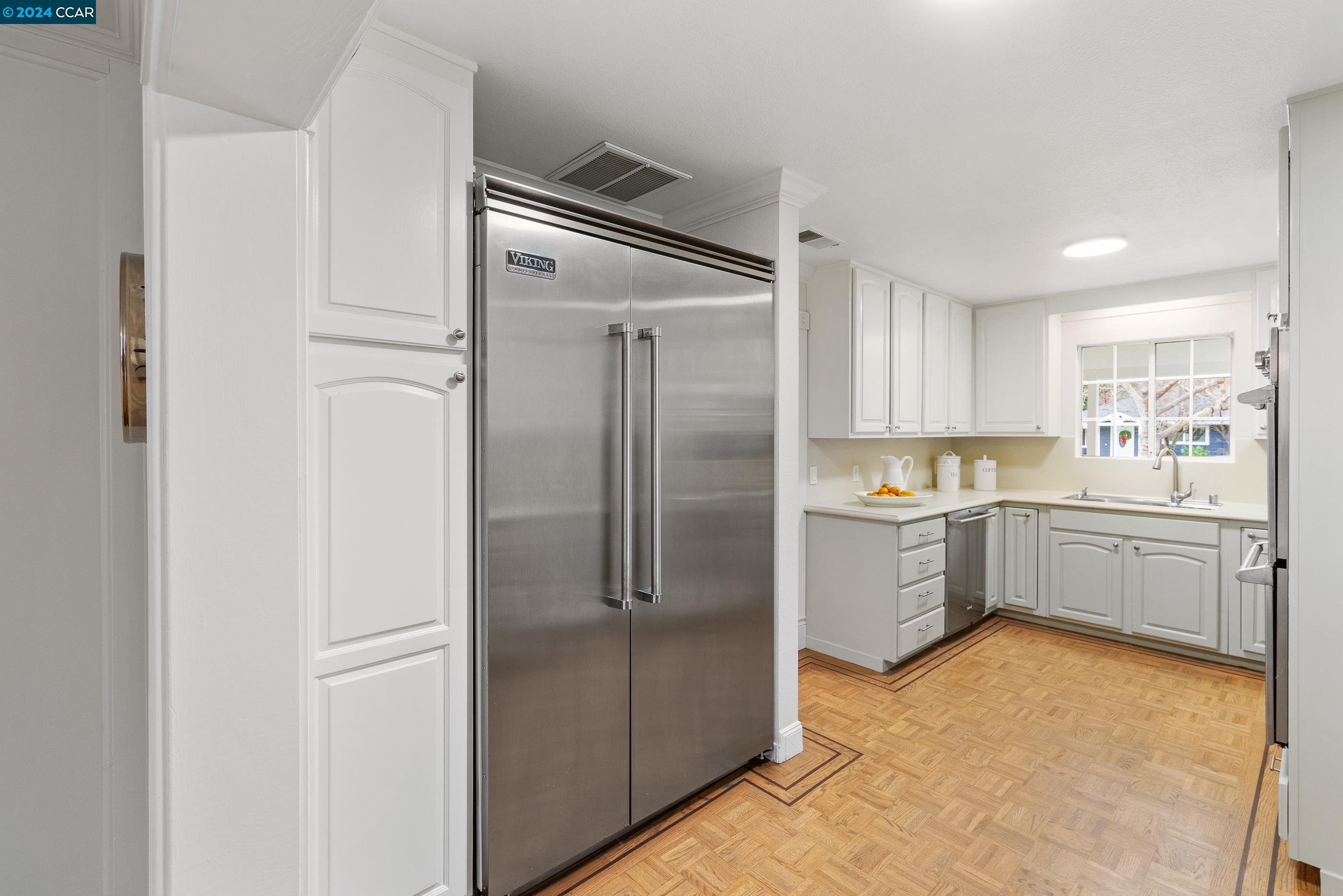 3334 N Lucille Ln