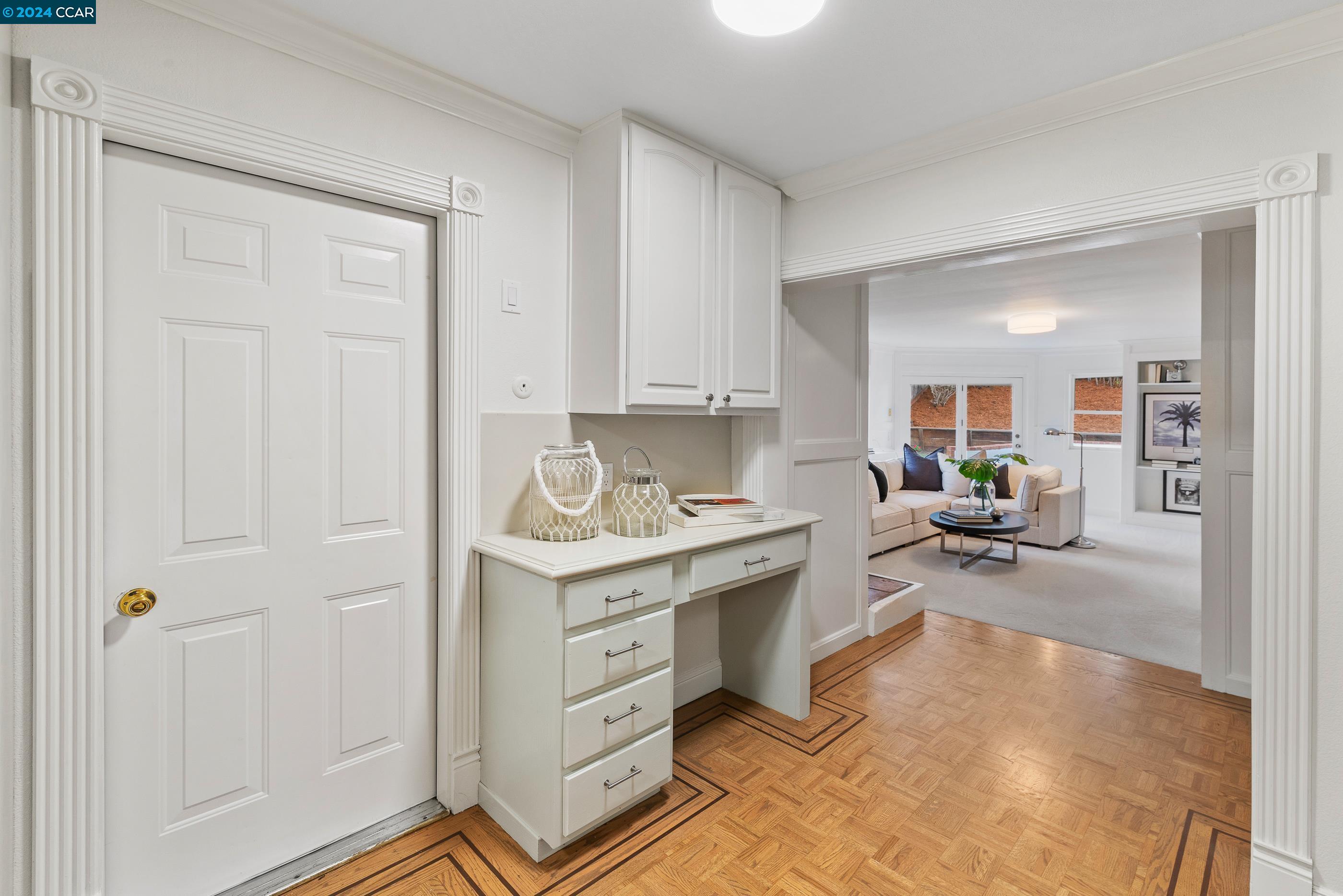 3334 N Lucille Ln
