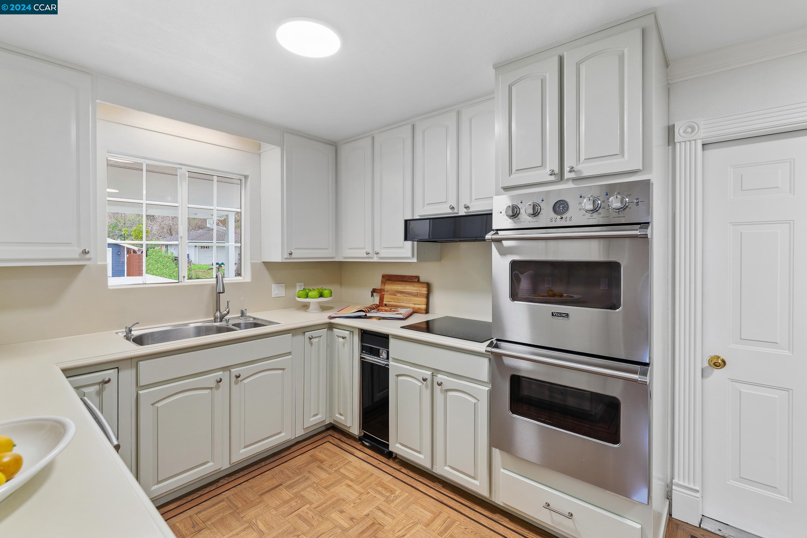 3334 N Lucille Ln