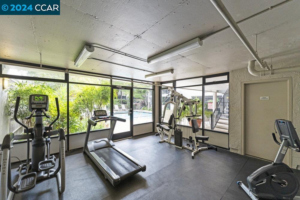 3183 Wayside Plaza # 202
