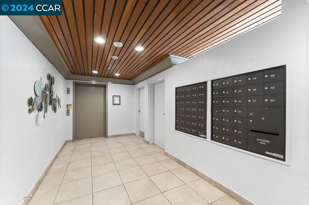 3183 Wayside Plaza # 202