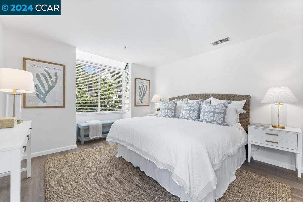 3183 Wayside Plaza # 202