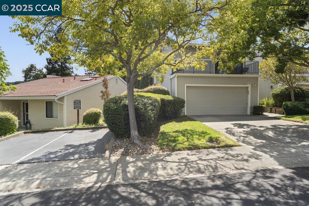 955 Camino Verde Cir