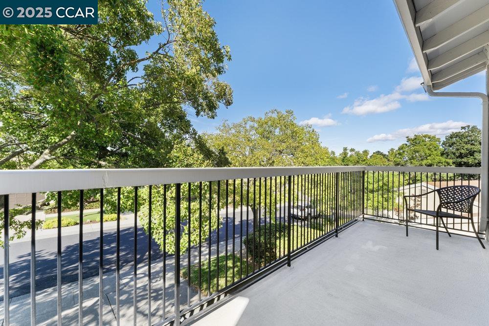 955 Camino Verde Cir