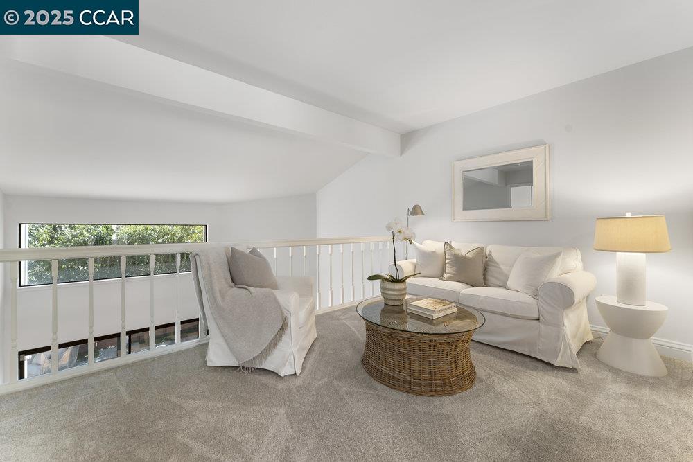 955 Camino Verde Cir