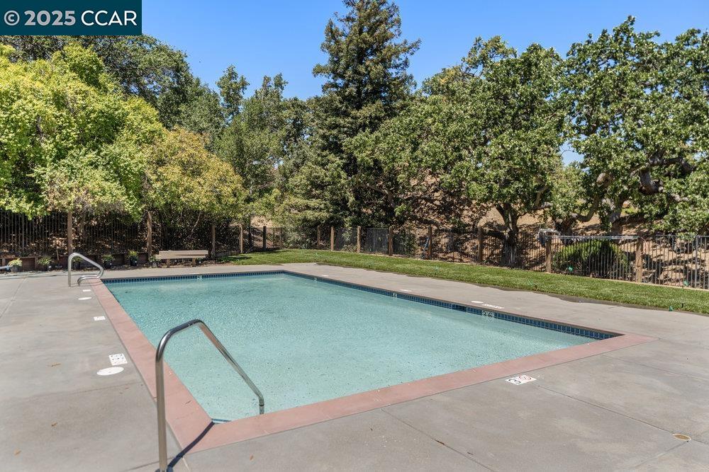 955 Camino Verde Cir