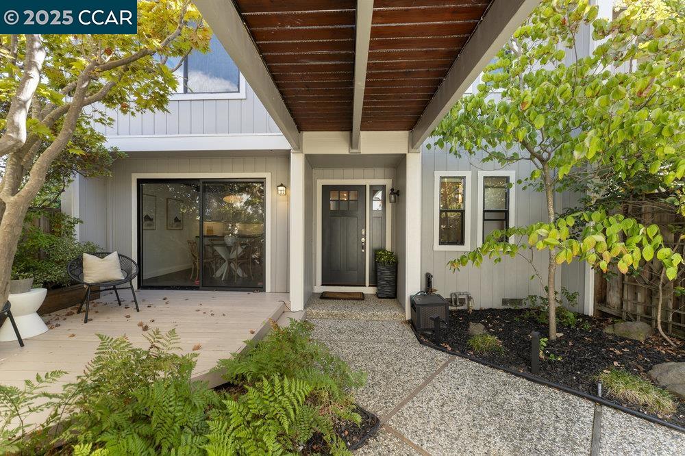 955 Camino Verde Cir