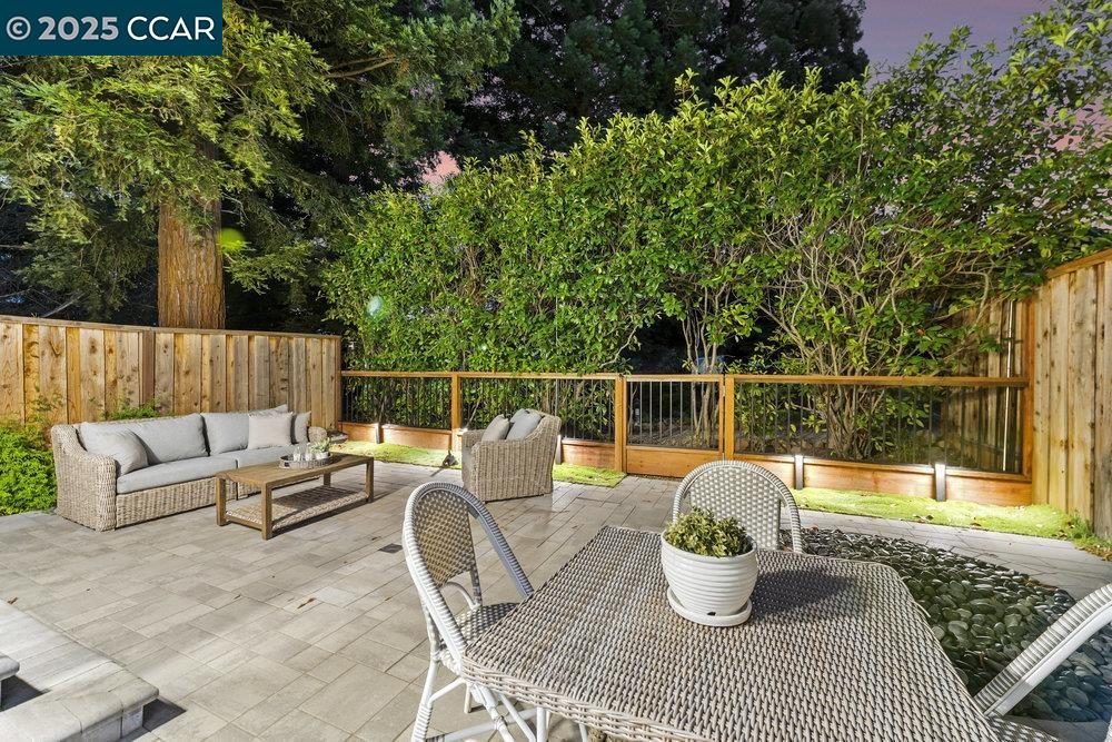 955 Camino Verde Cir