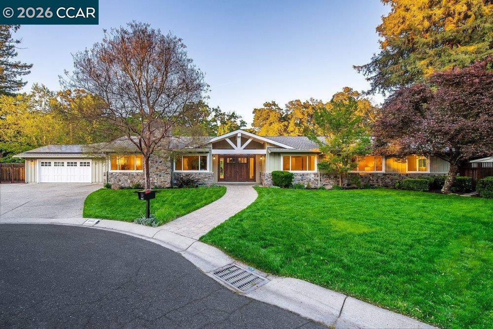 862 McEllen Way
