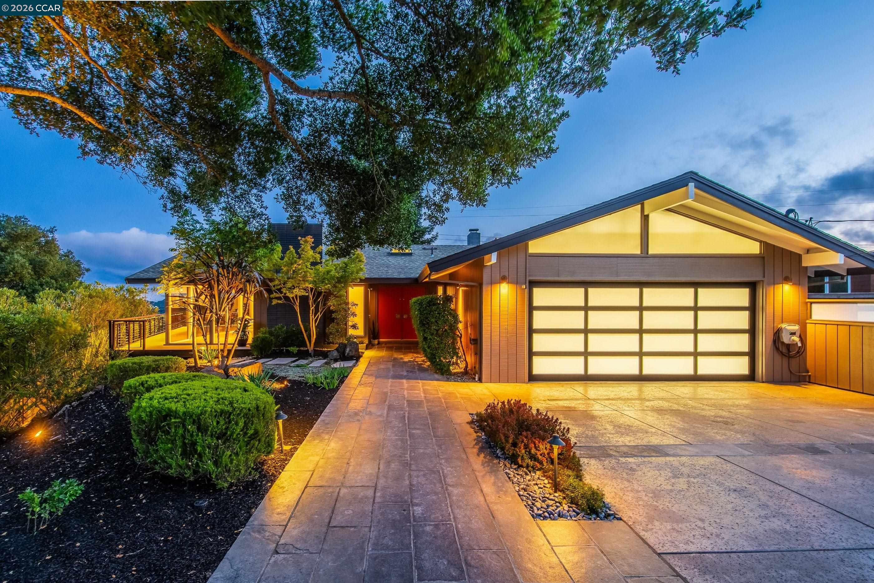 6 Donald Drive