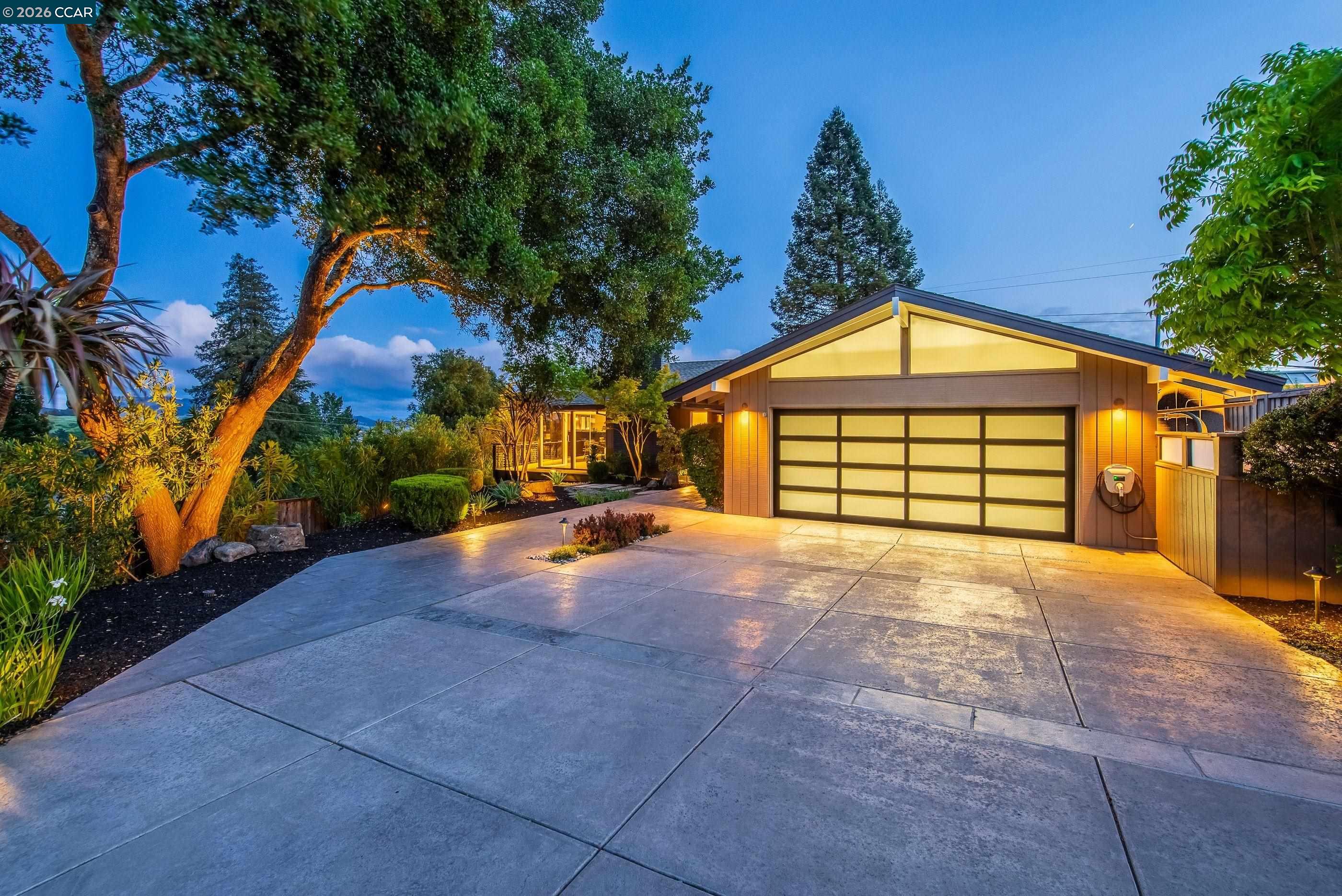 6 Donald Drive
