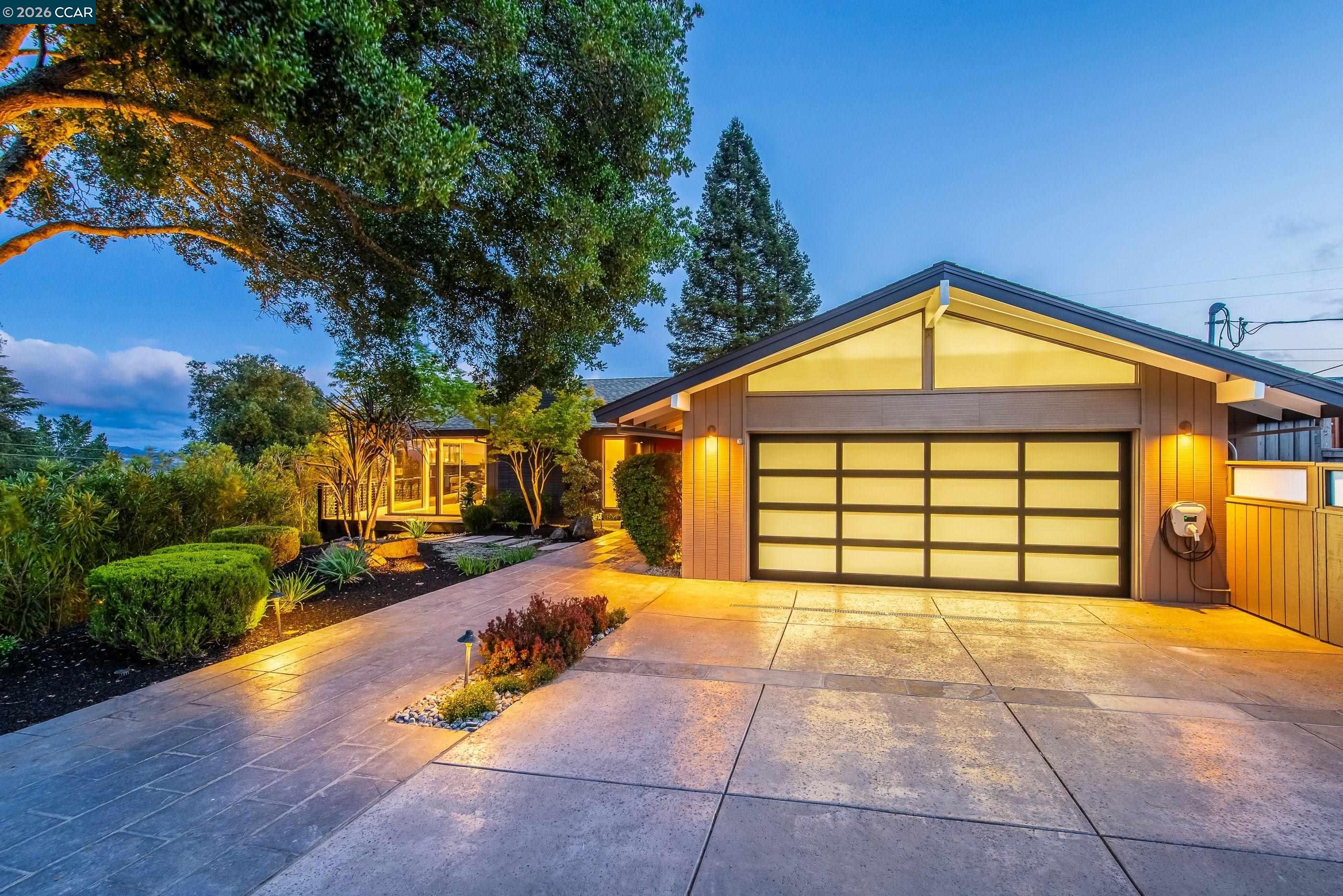 6 Donald Drive
