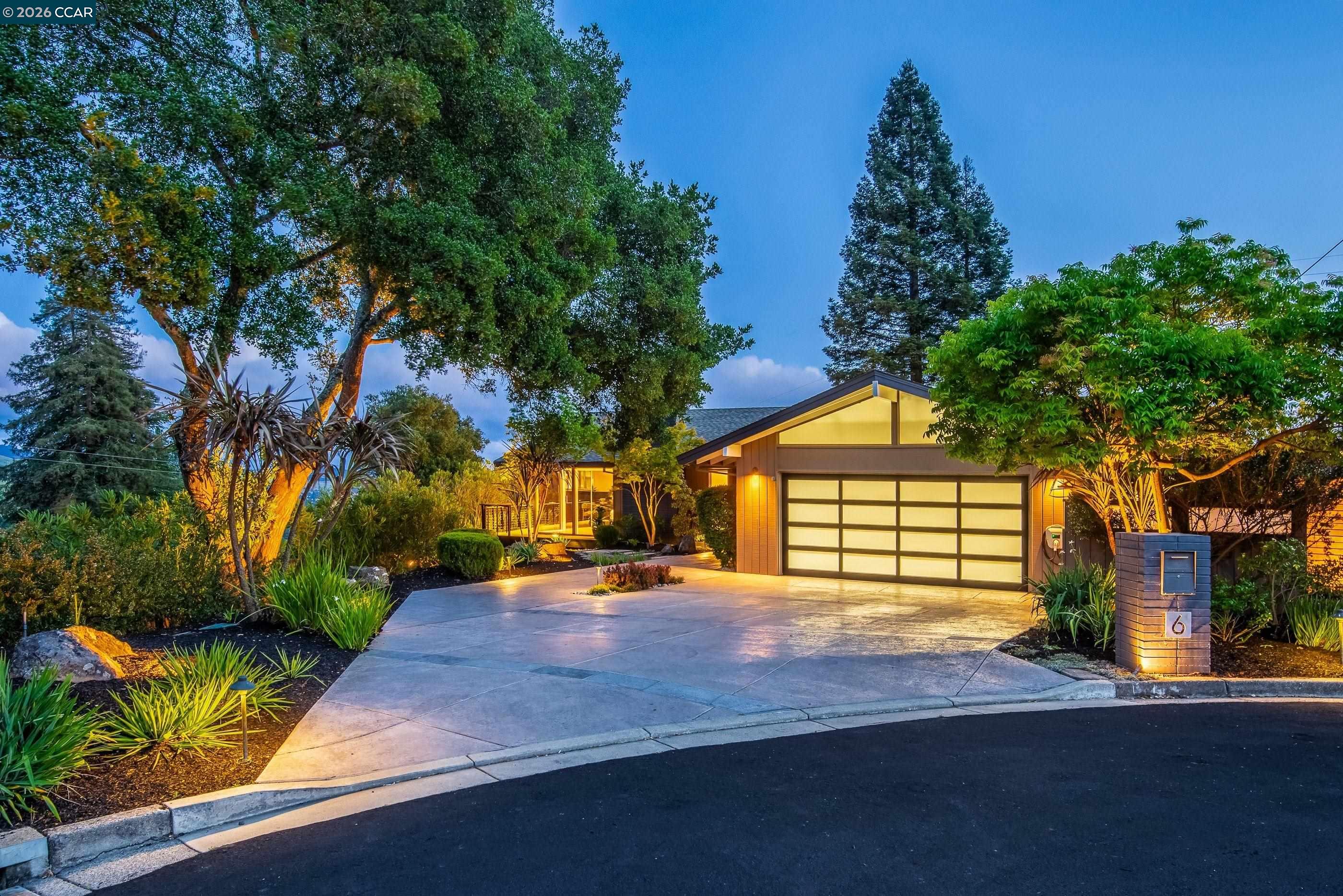6 Donald Drive