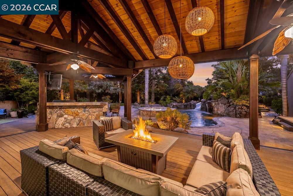 1676 Foothill Park Circle