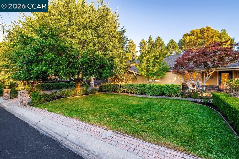 1676 Foothill Park Circle